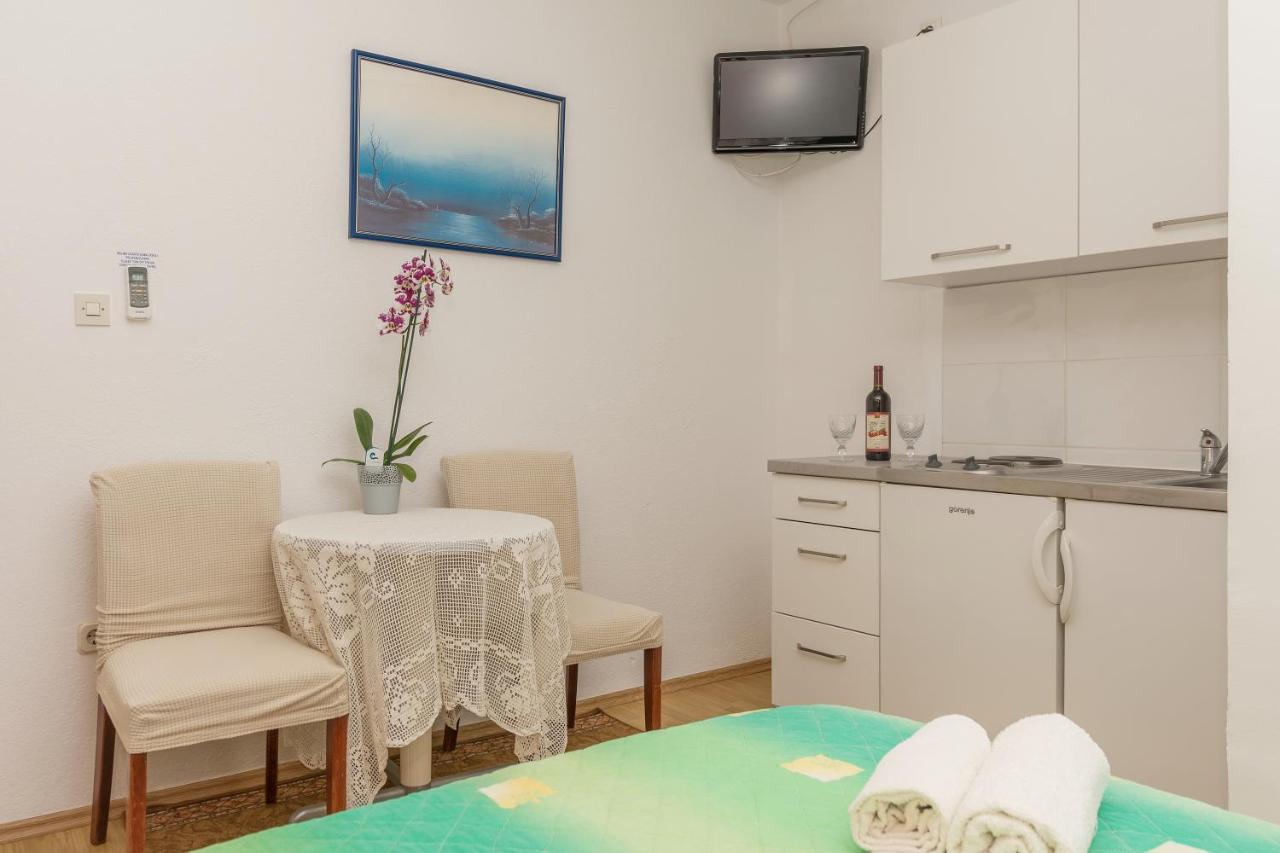 Apartments Dalmato มาคาร์สกา ภายนอก รูปภาพ