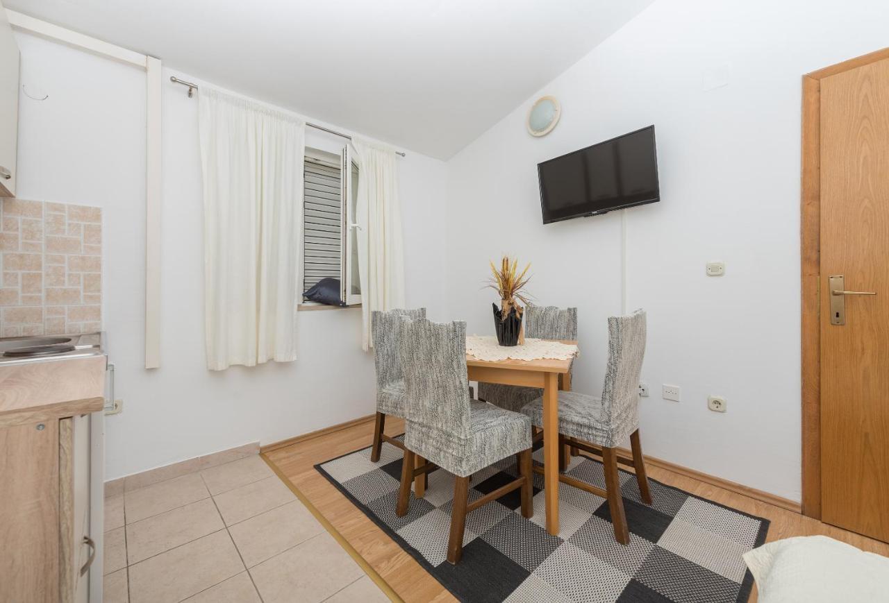 Apartments Dalmato มาคาร์สกา ภายนอก รูปภาพ