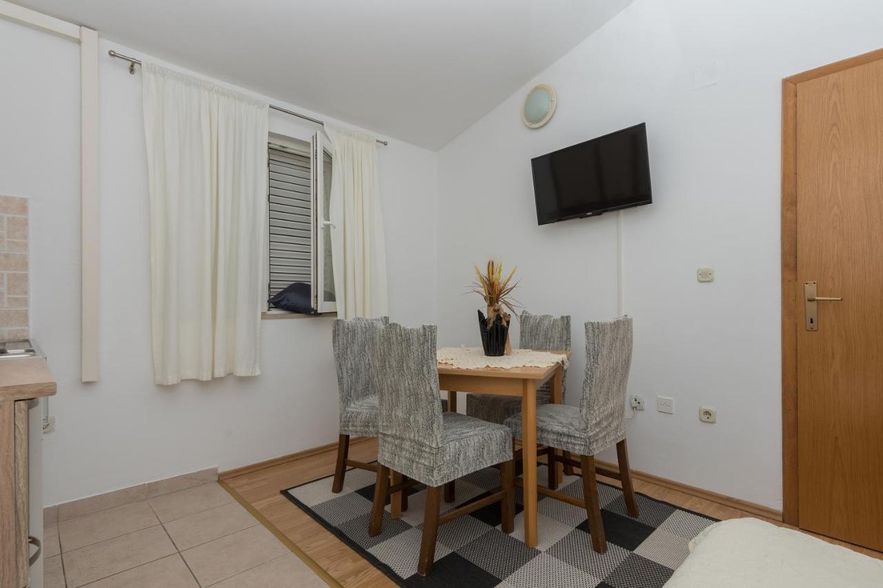 Apartments Dalmato มาคาร์สกา ภายนอก รูปภาพ